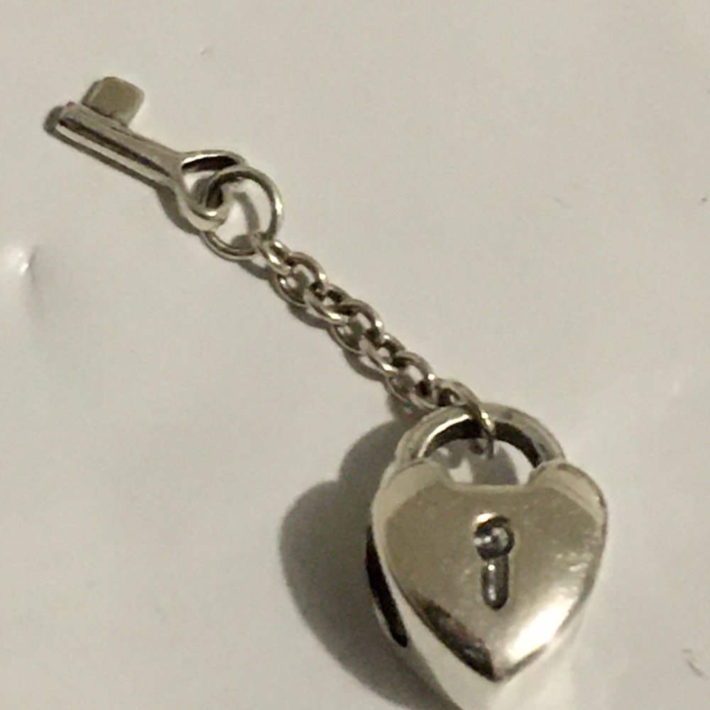 New Pandora key to my heart charm